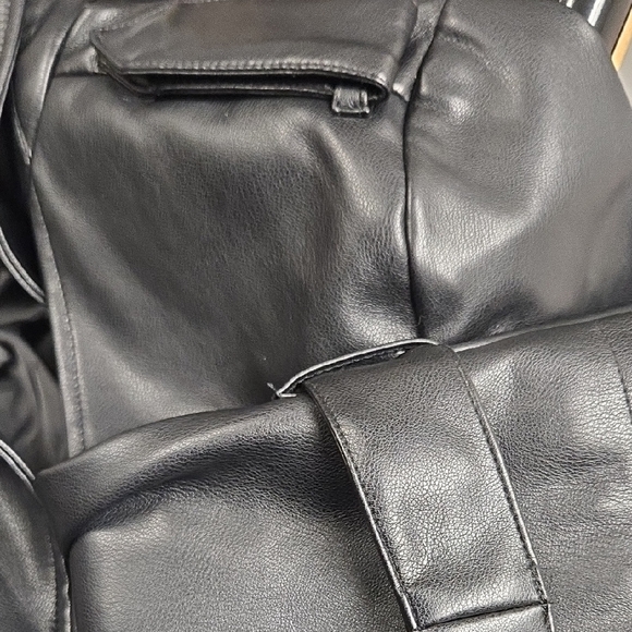 Bagatelle Black and Cream Jacket Label Detail - Picture 4 of 5